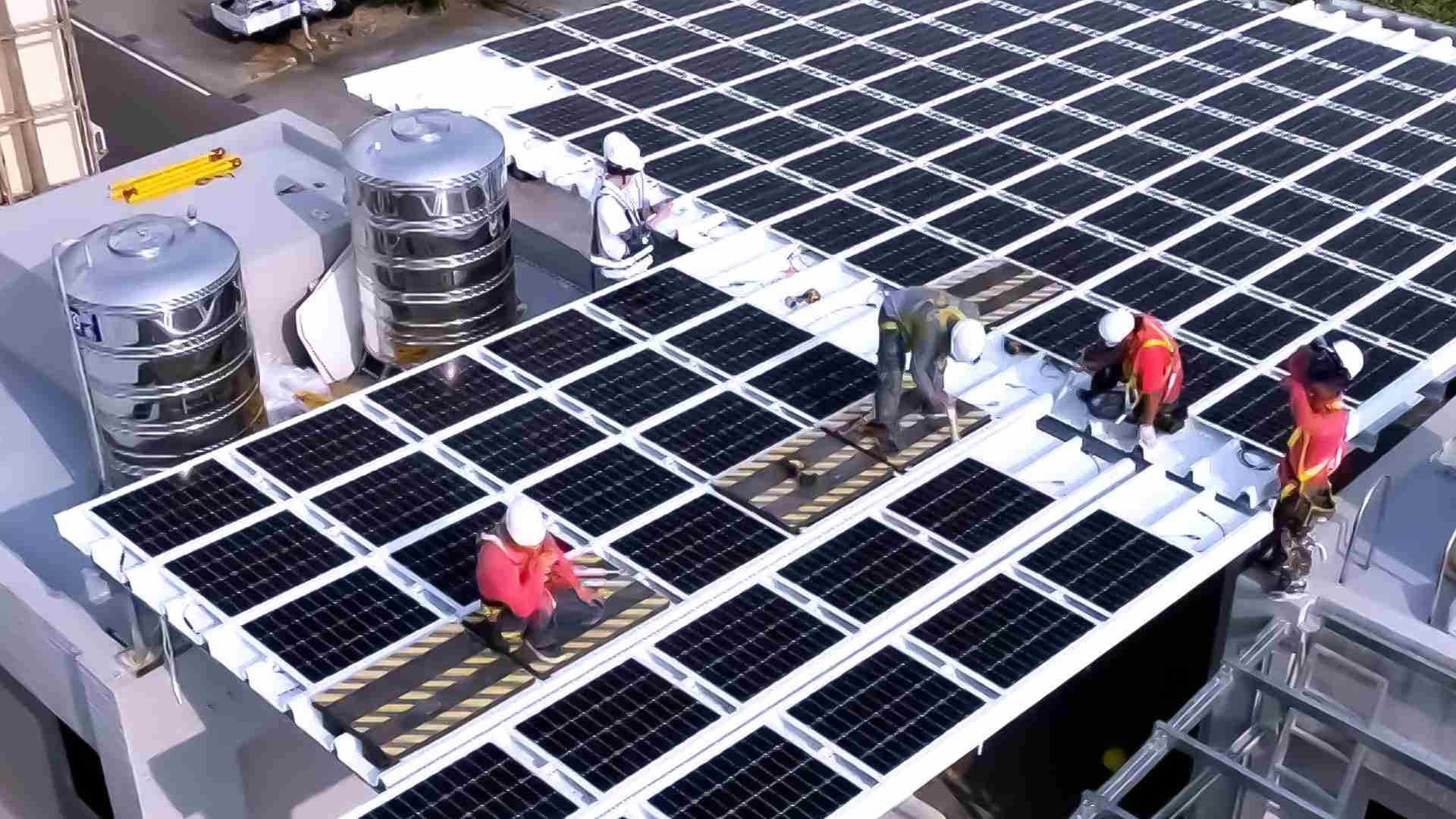 OBPay着力于替代能源之技术研发，，，，如光电浪板的相关制程、、、、设备与产品，，，，其中所开发之光电整合型浪板，，减少传统金属支架安装，，更提升耐候度，，可广泛运用于多元场域，，，并辅助建筑达到净零碳排目标